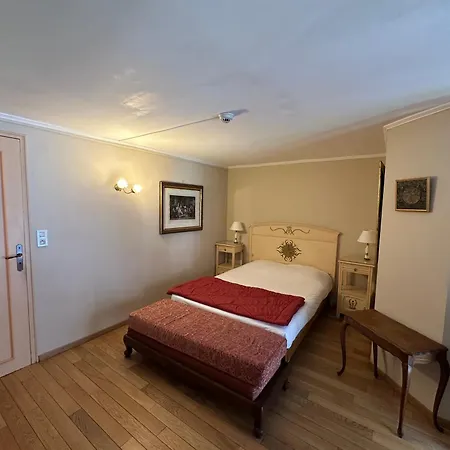 Le Moulin D'Ande Bed & Breakfast Room photo